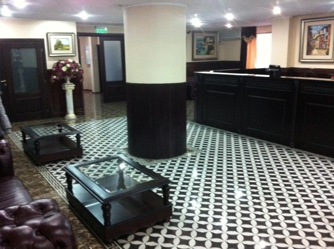 קלרשי Hotel Baden מראה חיצוני תמונה
