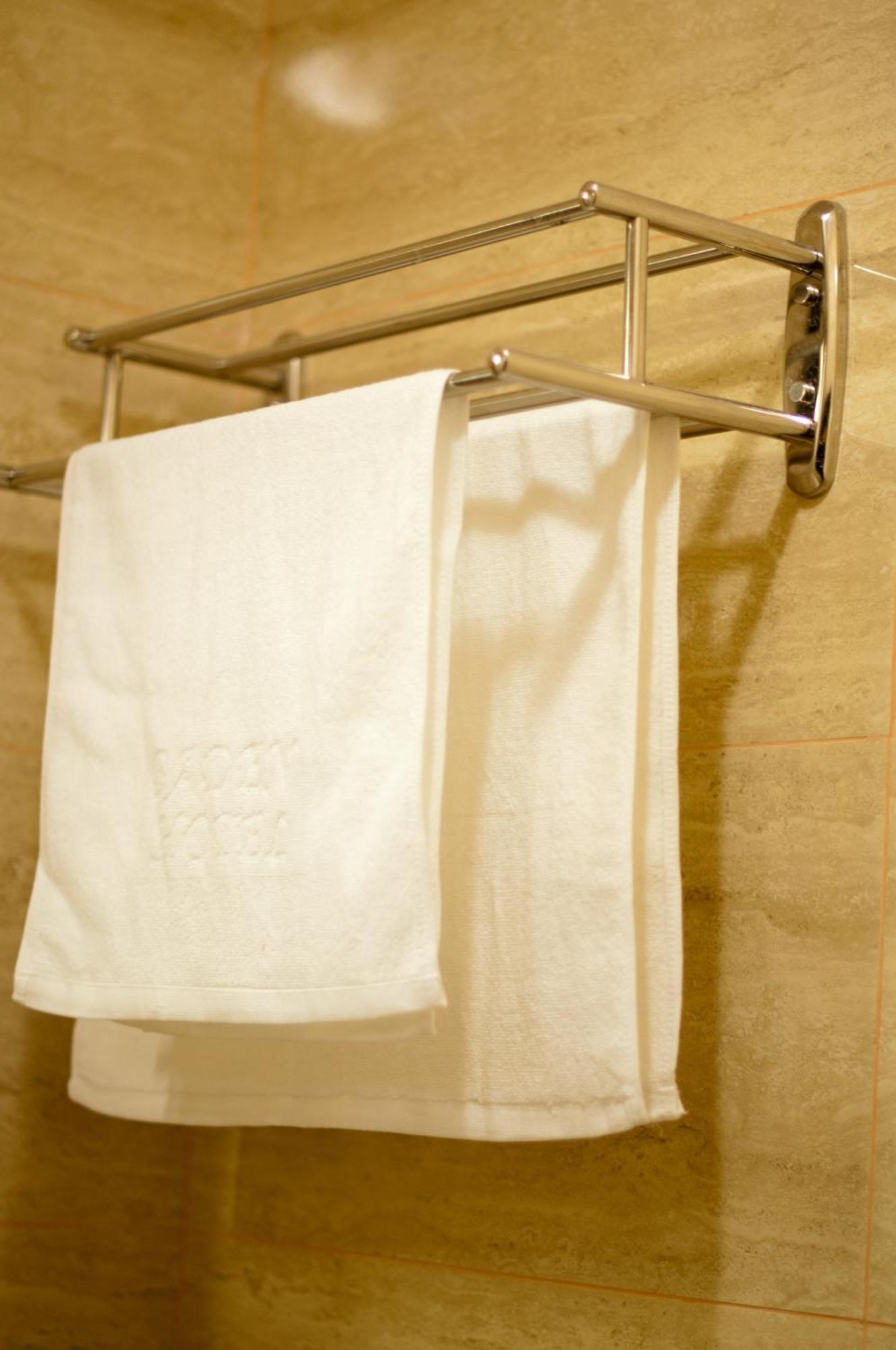 קלרשי Hotel Baden מראה חיצוני תמונה