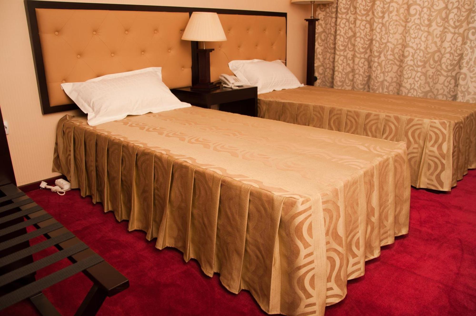קלרשי Hotel Baden מראה חיצוני תמונה
